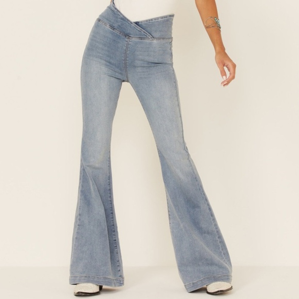 We The Free Venice Beach Light Blue Flare Jeans (Free People)